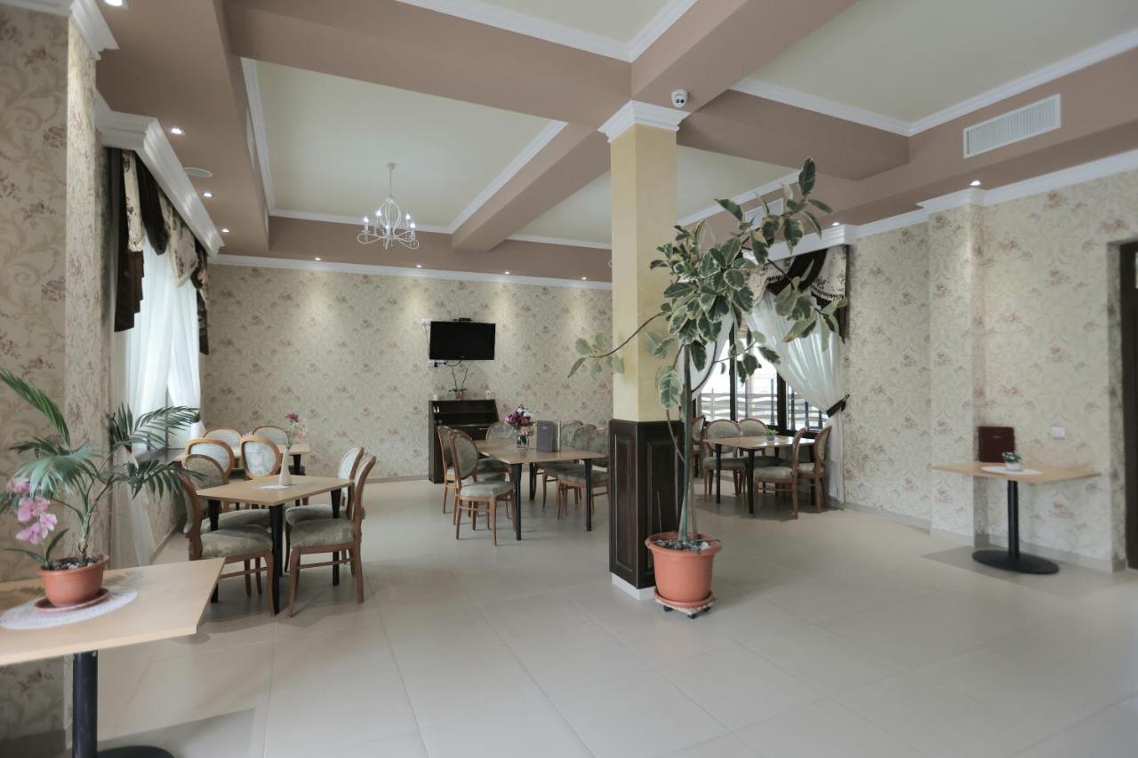 Pensiune Restaurant Liana Mehádia Kültér fotó